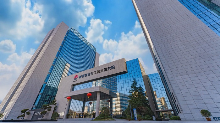 新樓仰拍右側(cè).jpg